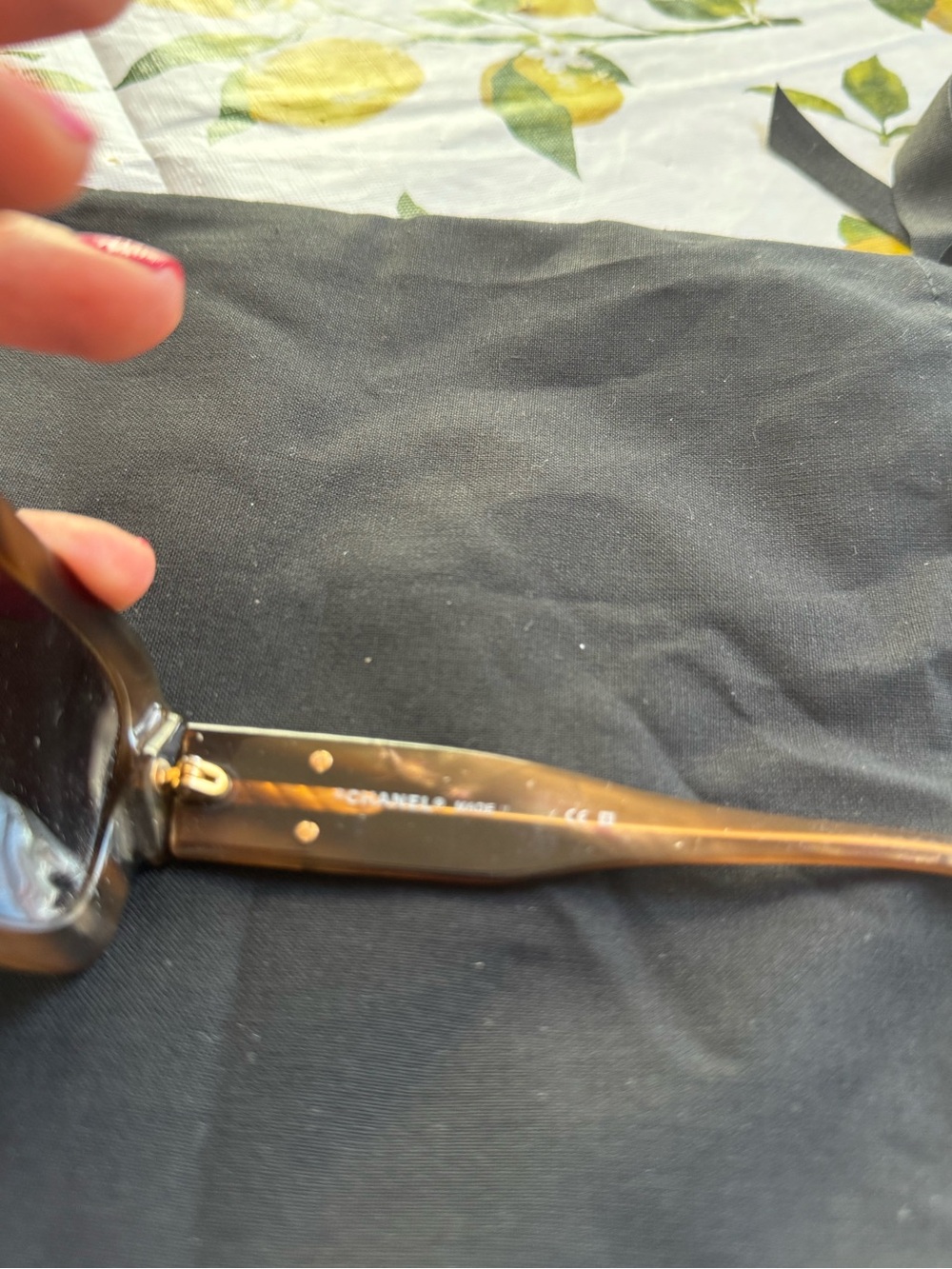 CHANEL Brown Sunglasses with silver logos - Picture 6 of 11
